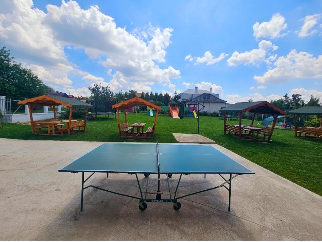 Colt De Rai Bed & Breakfast Hirtoape Ngoại thất bức ảnh